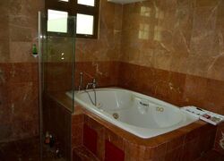 Holland Road (D10), Detached #542957231